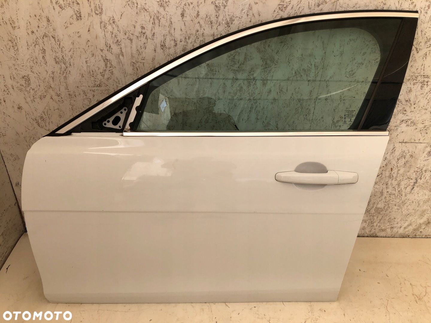 JAGUAR XE X760 DRZWI PRZÓD PRZEDNIE LEWE KOMPLETNE - 1