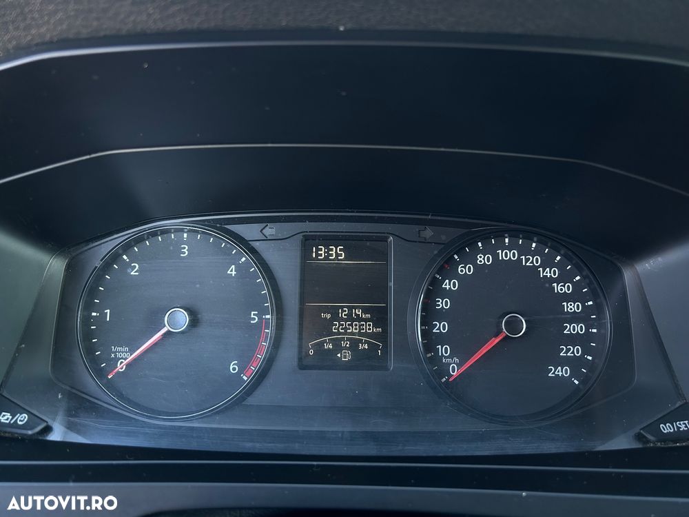 Volkswagen Transporter - 16