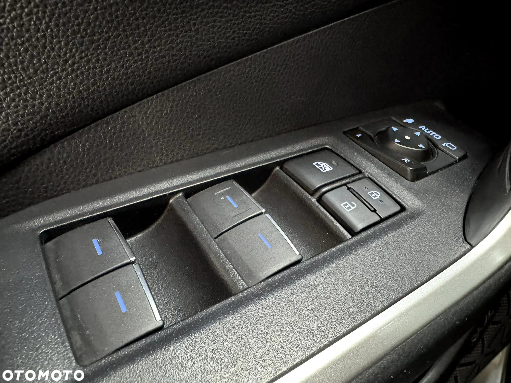 Toyota RAV4 2.5 Hybrid Comfort 4x2 - 28