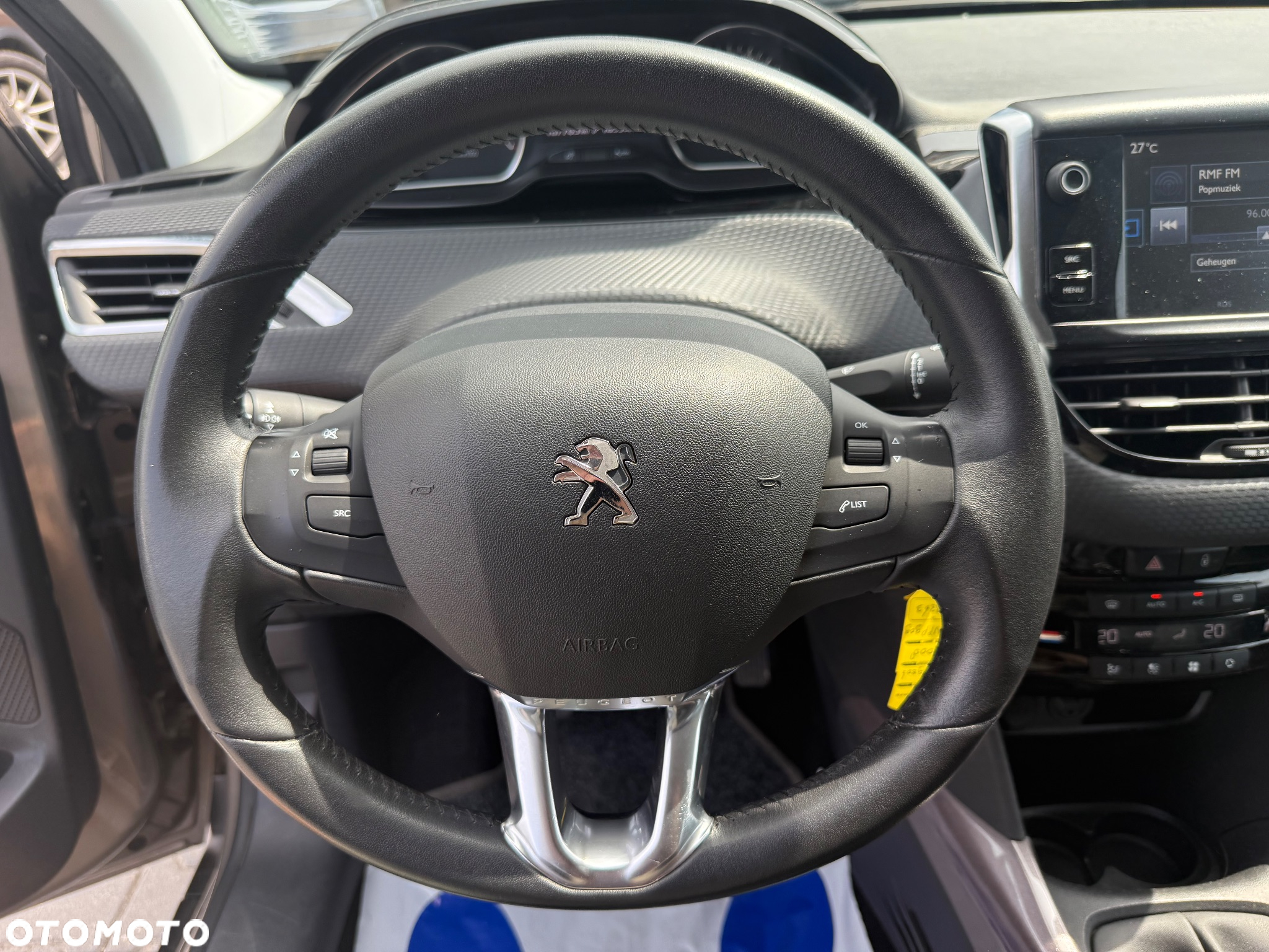 Peugeot 2008 1.2 Pure Tech Access EU6 - 32