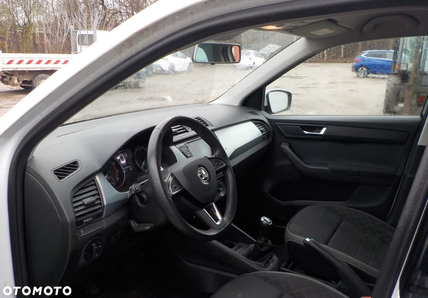 Skoda Fabia - 25