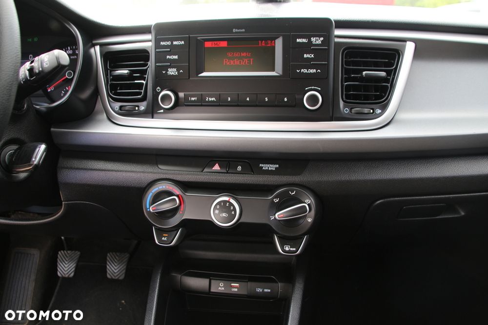 Kia Rio 1.2 Attract - 12