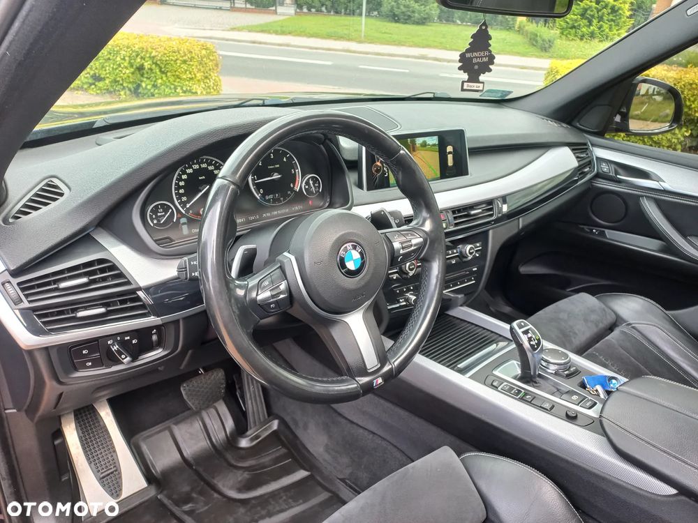 BMW X5 M M50d - 14