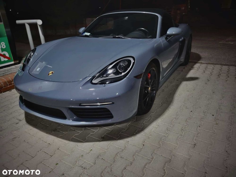 Porsche 718 Boxster - 1