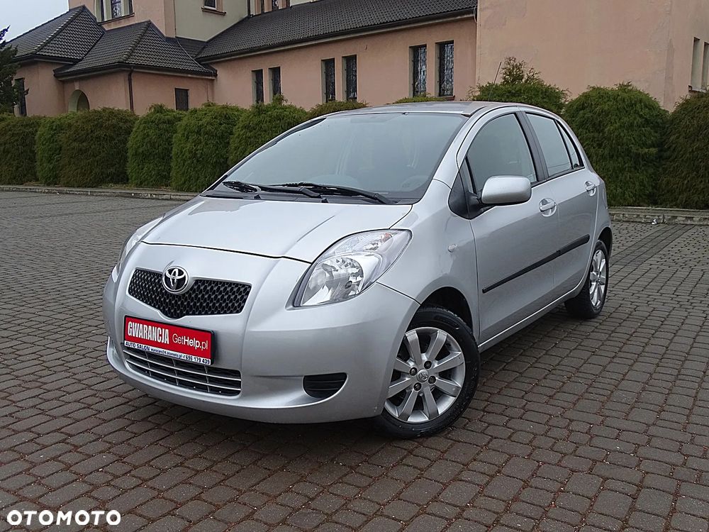 Toyota Yaris 1.3 Luna Premium - 2