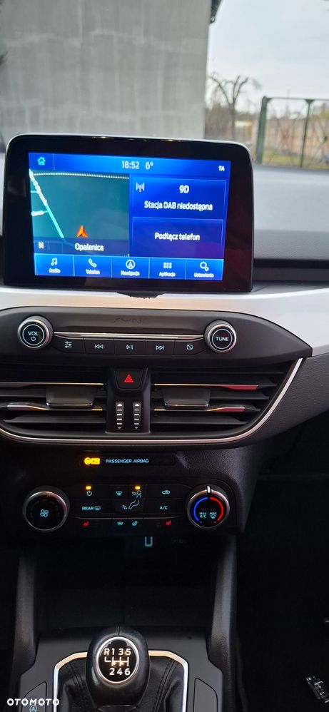 Ford Focus 1.5 EcoBlue Start-Stopp-System COOL&CONNECT DESIGN - 6