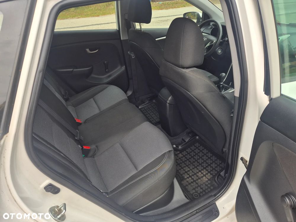 Hyundai i30 1.6 CRDi Comfort - 14
