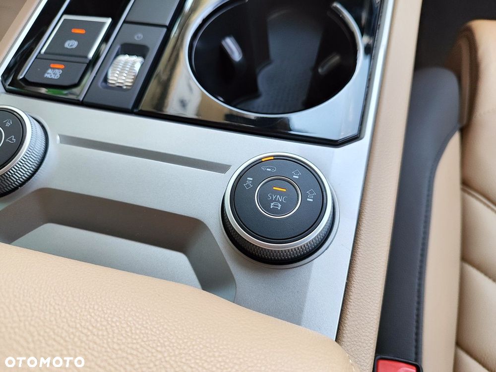 Volkswagen Touareg 3.0 V6 TDI SCR 4Mot - 22