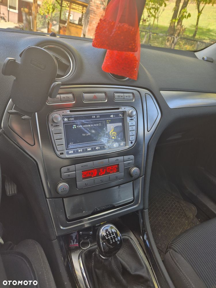 Ford Mondeo - 4