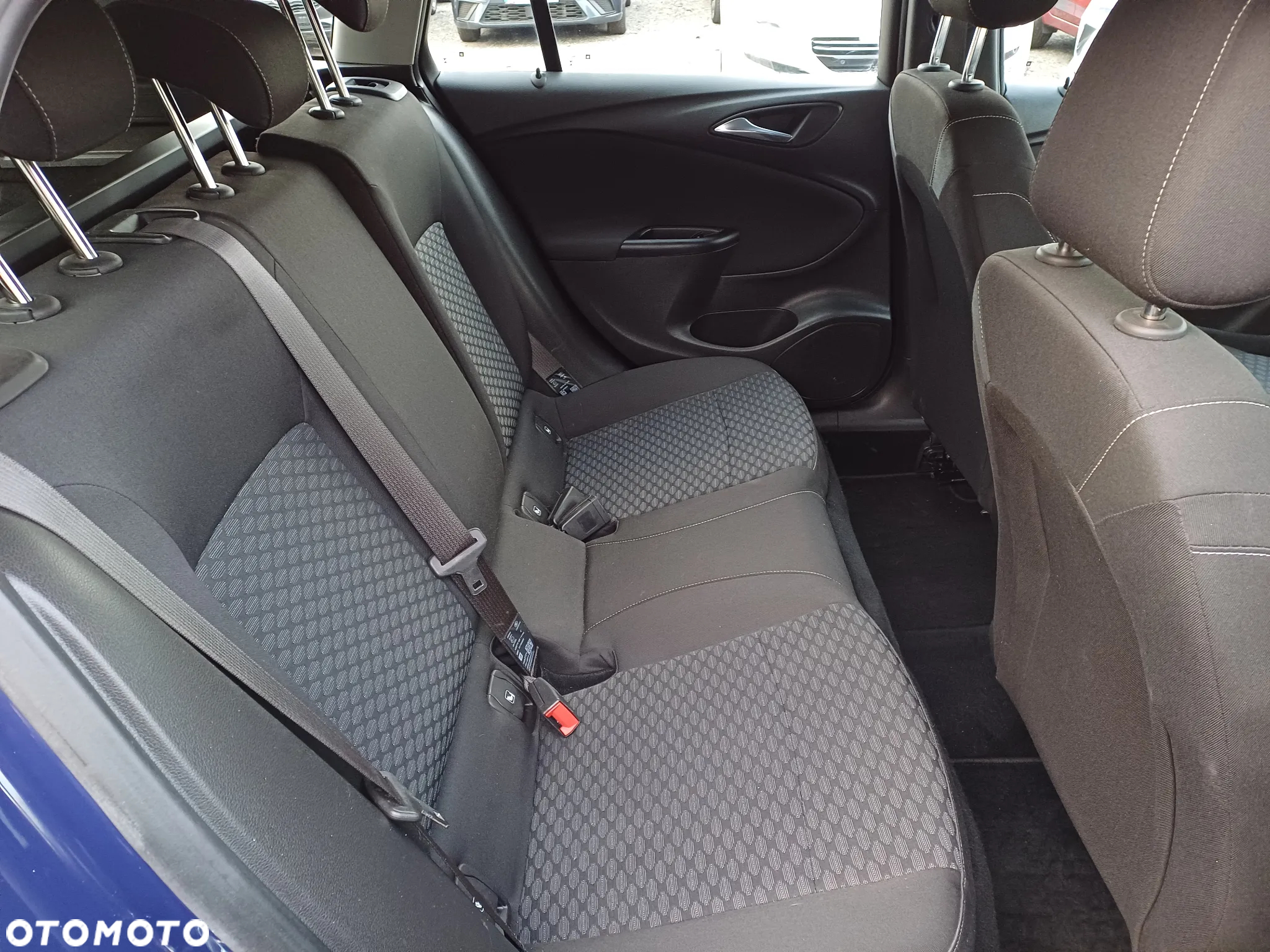 Opel Astra 1.4 Turbo Edition - 11
