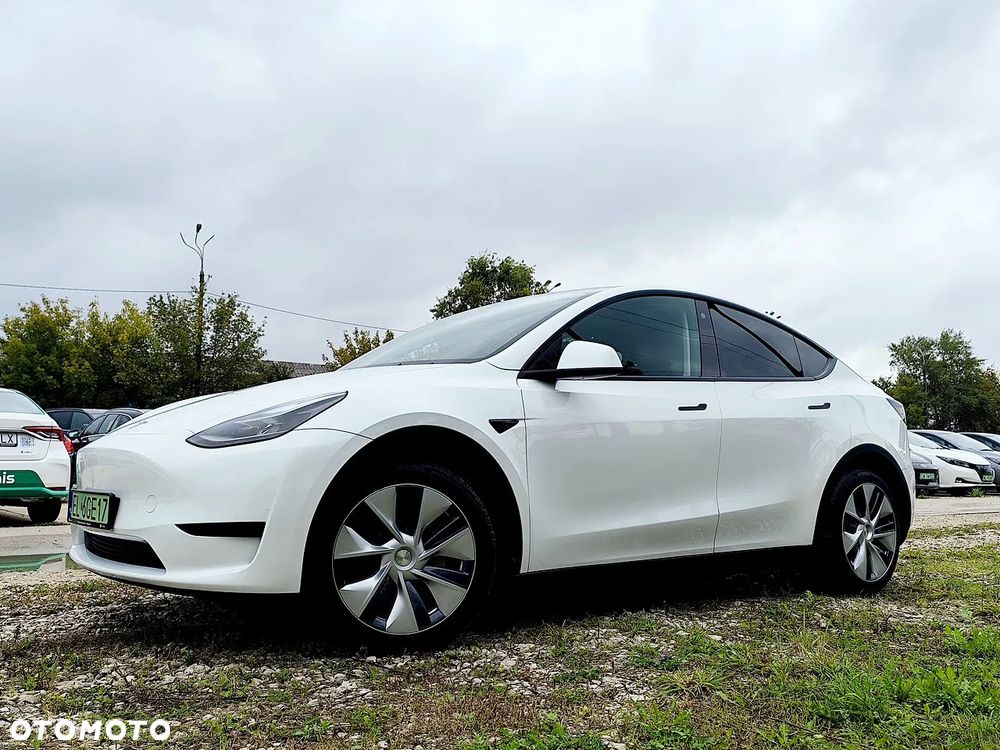 Tesla Model Y RWD - 3