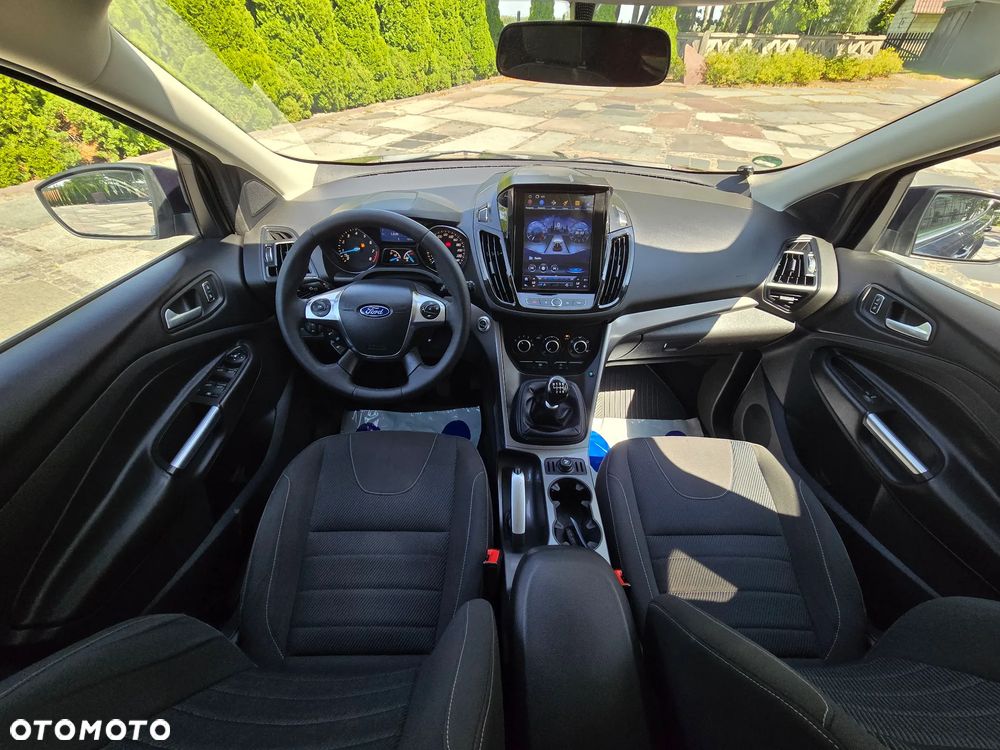 Ford Kuga 1.6 EcoBoost 2x4 Titanium - 32