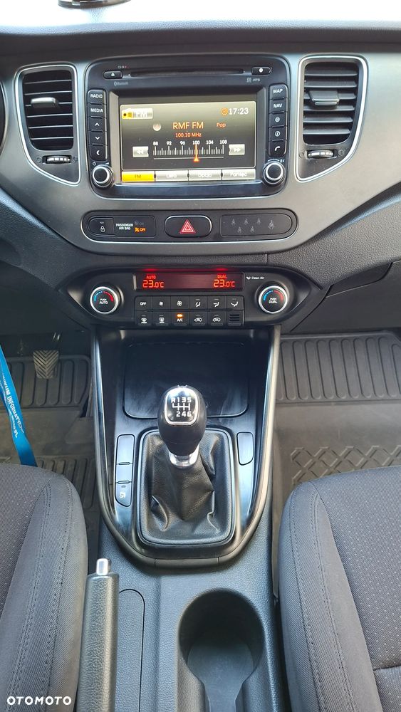 Kia Carens 1.7 CRDi XL 7os - 5
