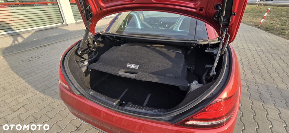 Mercedes-Benz SLC - 18
