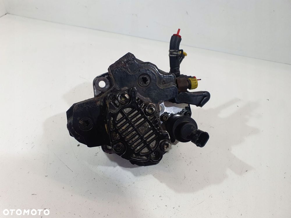 pompa wtryskowa toyota yaris mini r50 0445010106 1.4d - 1