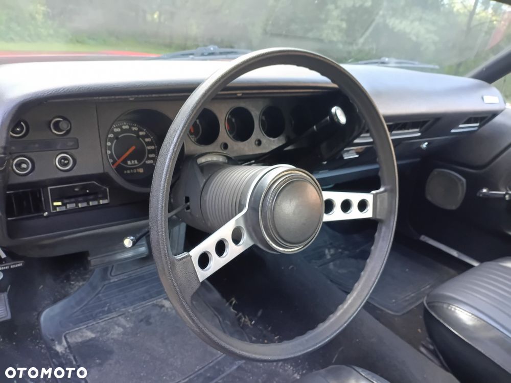 Dodge Challenger - 8