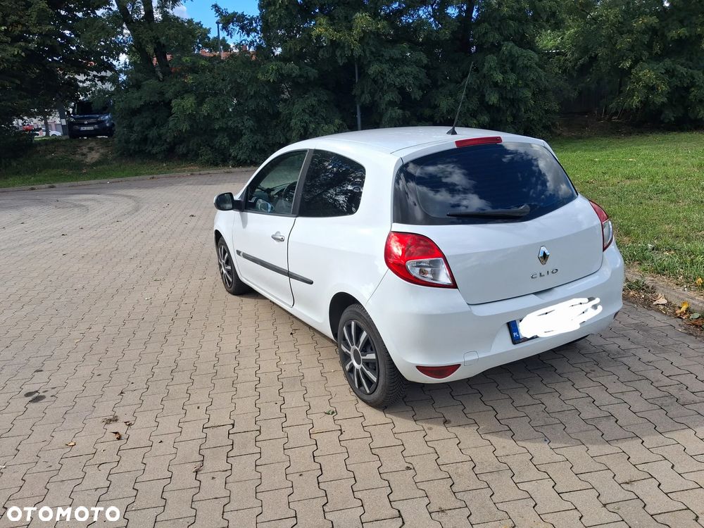 Renault Clio 1.2 16V Exception - 5