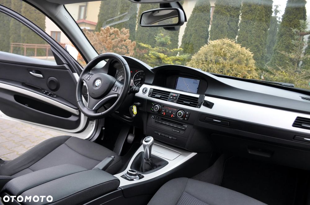 BMW Seria 3 - 24