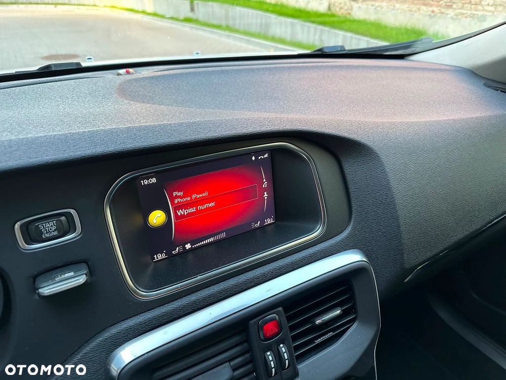 Volvo V40 D2 Drive-E Momentum - 16