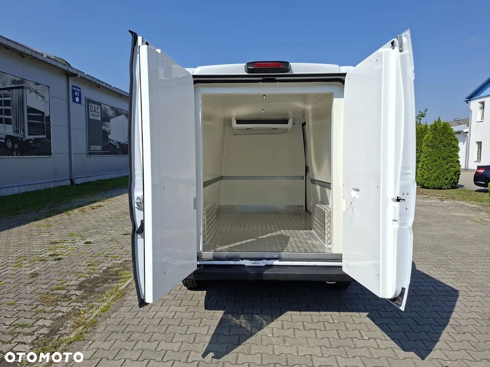 Przebudowa izotermiczna/chłodnicza busa