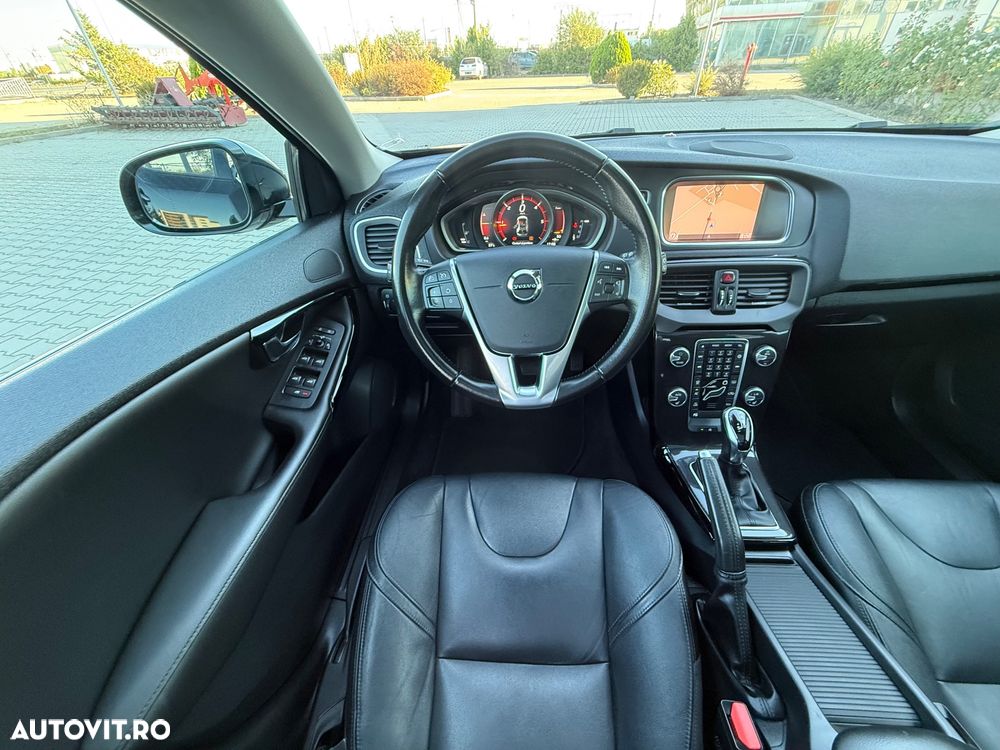 Volvo V40 D3 Geartronic Summum - 12