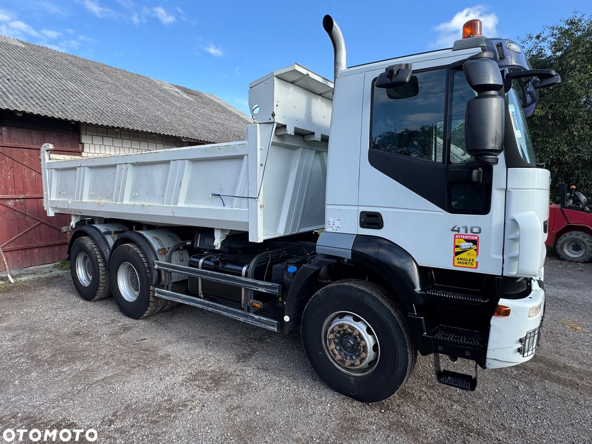 Iveco Trakker 6x4 wywrotka Super Stan - 2