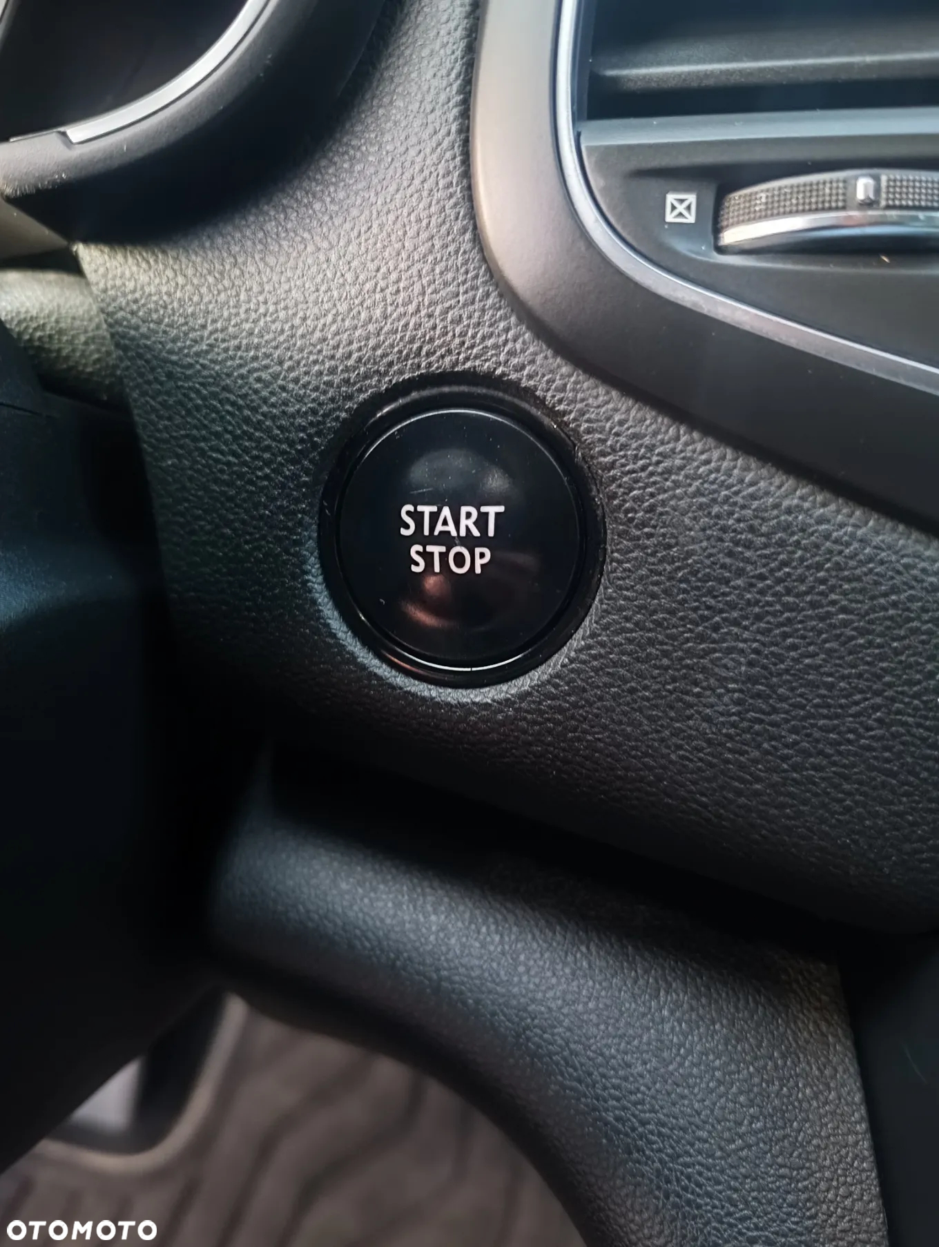Renault Megane ENERGY dCi 165 EDC GT LINE - 17