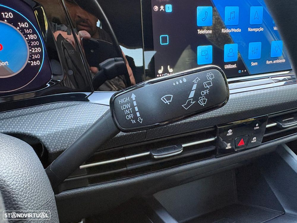 VW Golf 2.0 TDI SCR DSG R-Line - 16