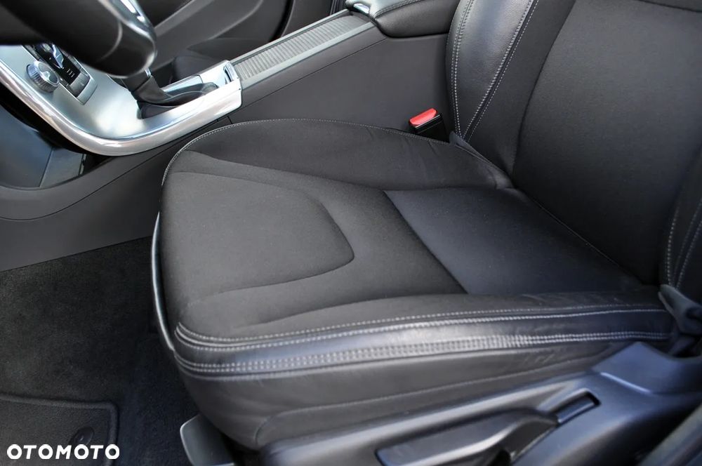 Volvo S60 - 25