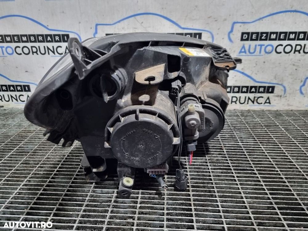 Far Stanga Nissan Qashqai Facelift 2010 - 2013 SUV 4 Usi (1300) Cu lupă - 2