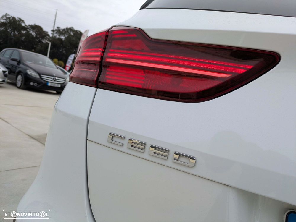 Kia Ceed SW 1.6 CRDi MHEV Drive+SRF - 8