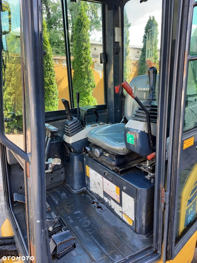 Komatsu PC 16R-3HS - 4