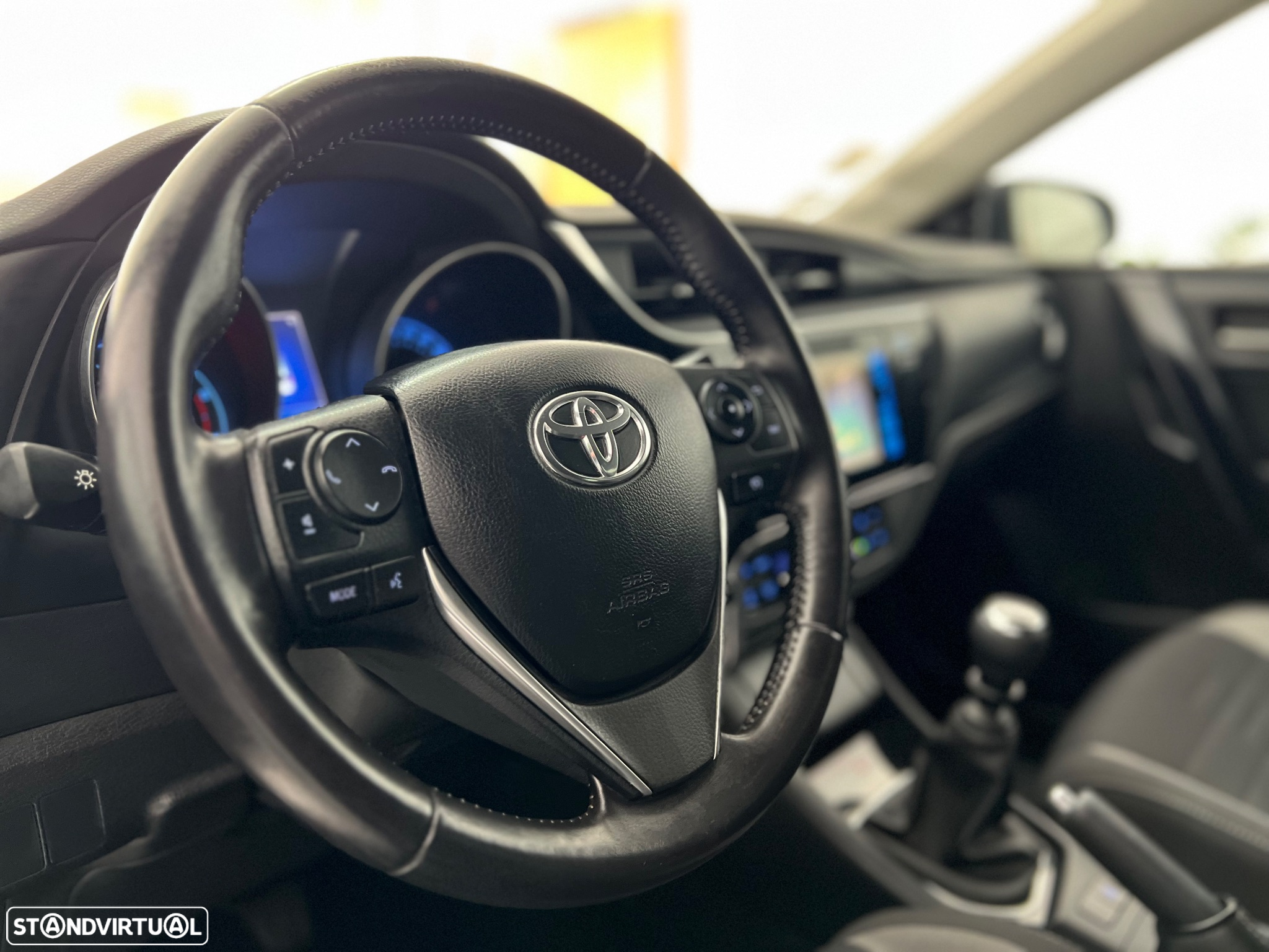 Toyota Auris Touring Sports 1.6 D-4D Comfort +P.Sport+Navi - 24