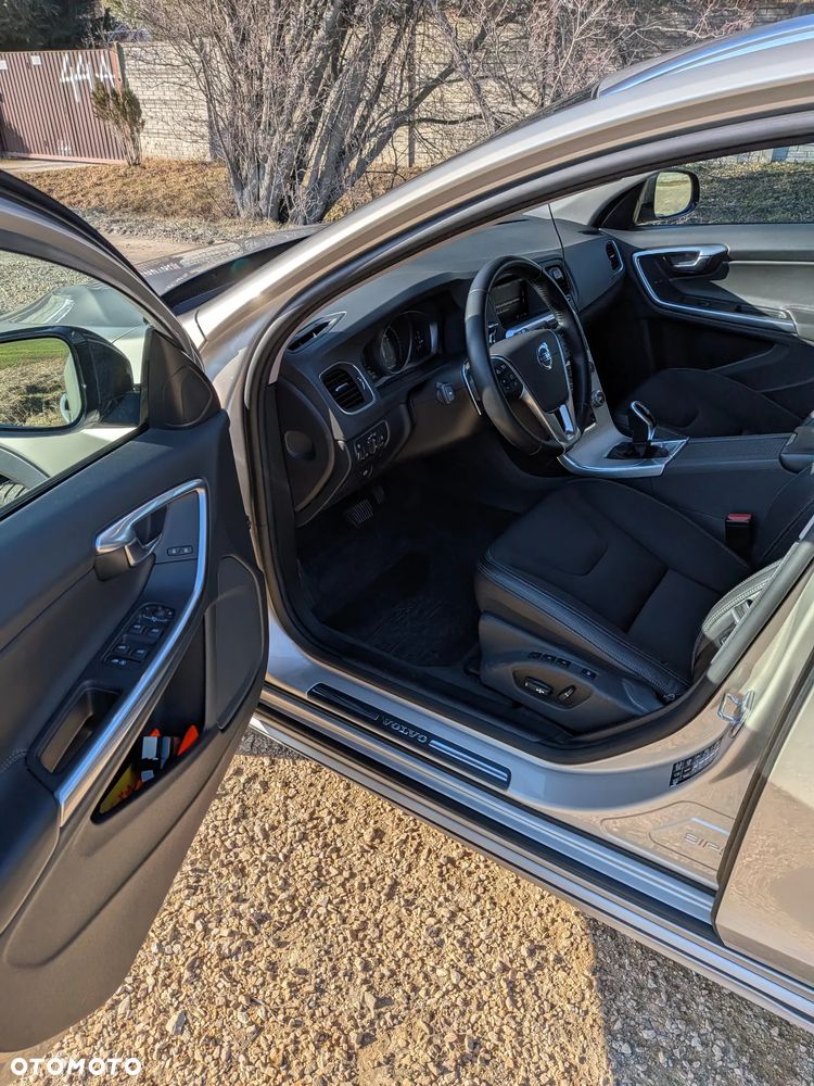 Volvo V60 Cross Country T5 Geartronic Momentum - 20