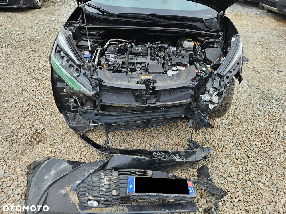 Toyota C-HR 1.8 Hybrid Team Deutschland - 17