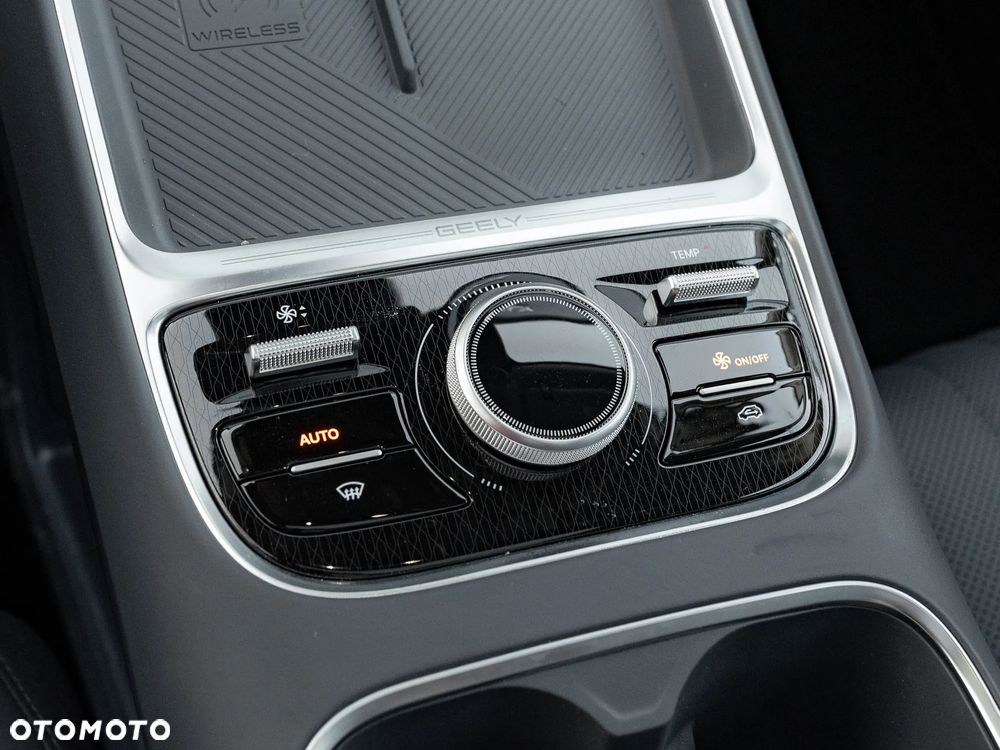 Geely Starray EM-i 1.5 PHEV Max - 22