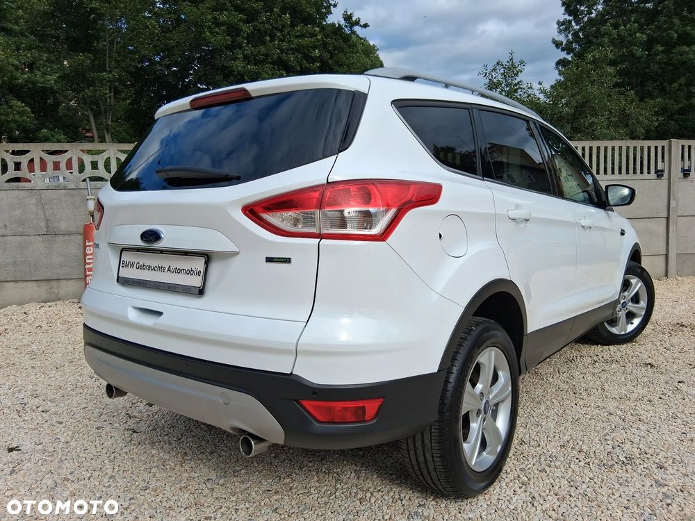 Ford Kuga 1.6 EcoBoost 2x4 Trend - 3