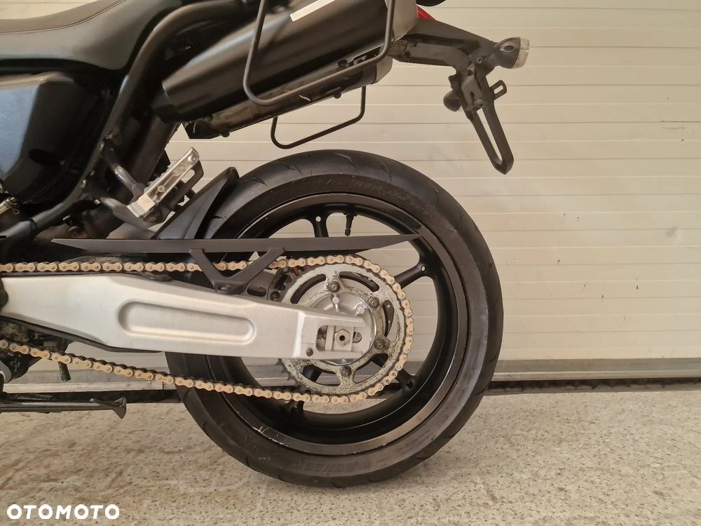 Yamaha MT - 8