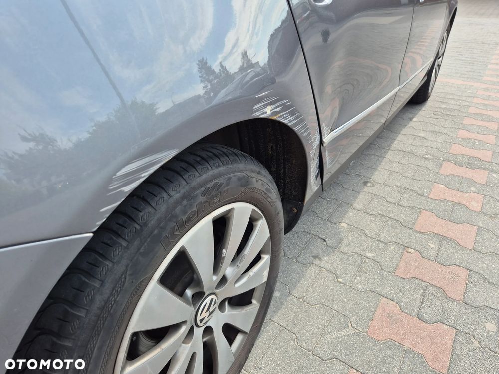 Volkswagen Passat 1.9 TDI DPF BlueMotion - 15