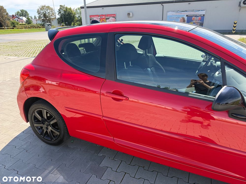 Peugeot 207 - 6