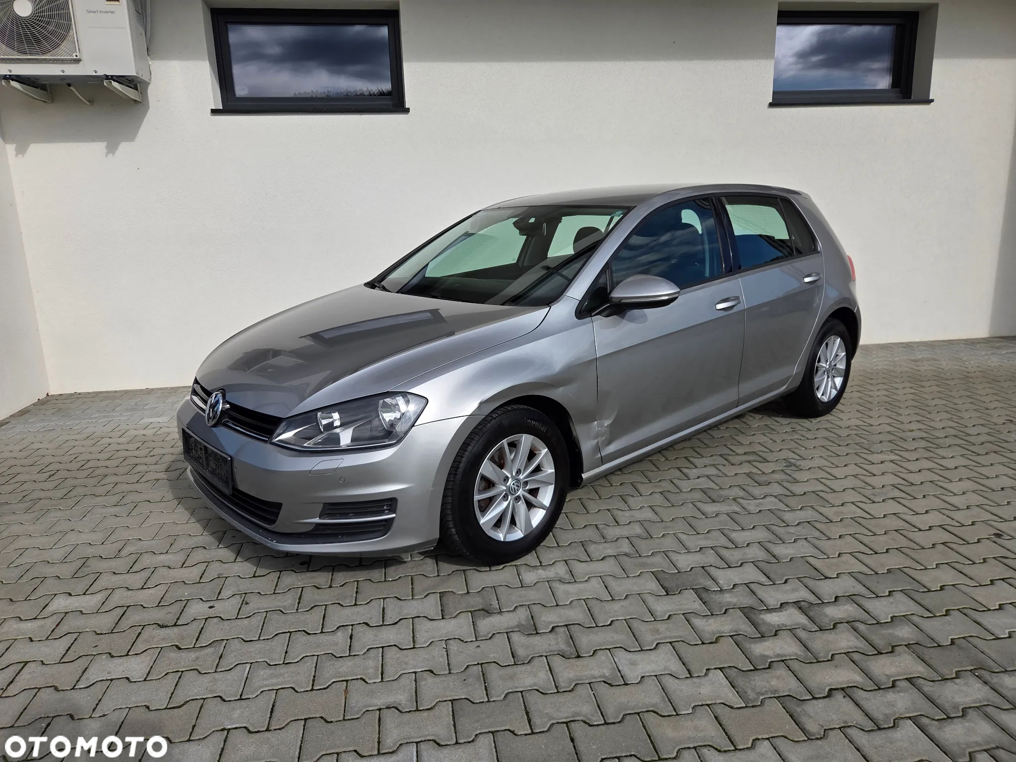 Volkswagen Golf - 6
