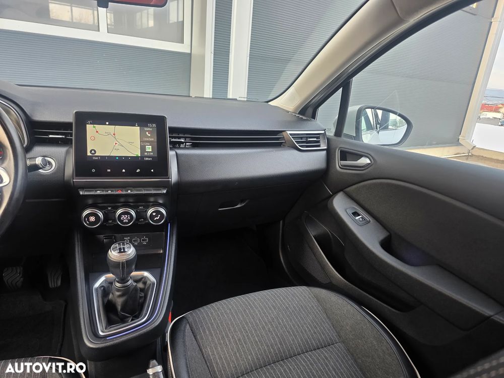 Renault Clio TCe 100 INTENS - 12