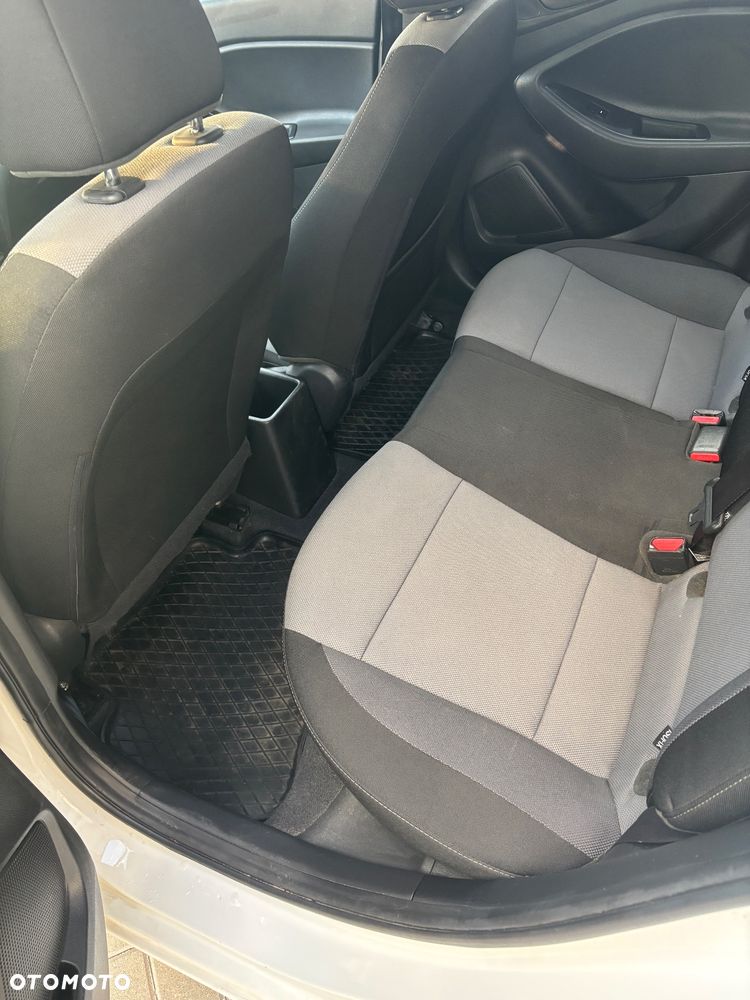 Hyundai i20 - 8