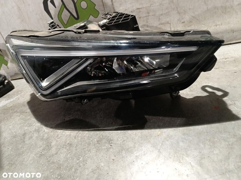 CUPRA FORMENTOR LAMPA PRAWA PRZÓD 5FG941008H - 5