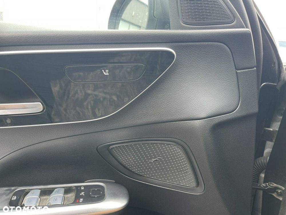 Mercedes-Benz Klasa C 200 4Matic 9G-TRONIC Avantgarde - 12