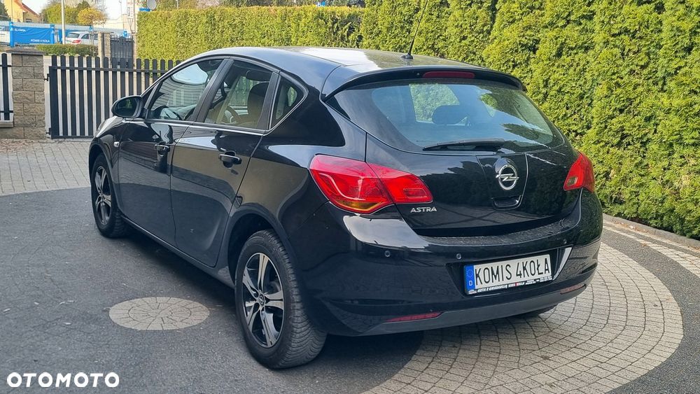 Opel Astra - 4