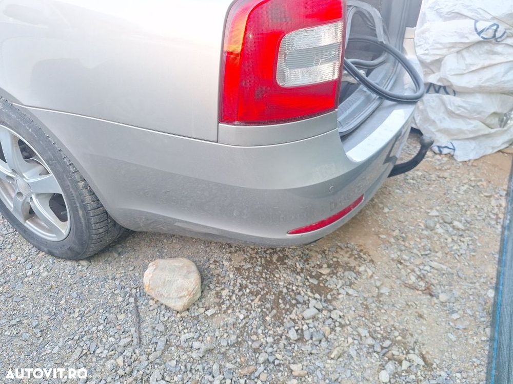 Bara spate Skoda Octavia facelift break cod 9202 cu loc senzorii - 3