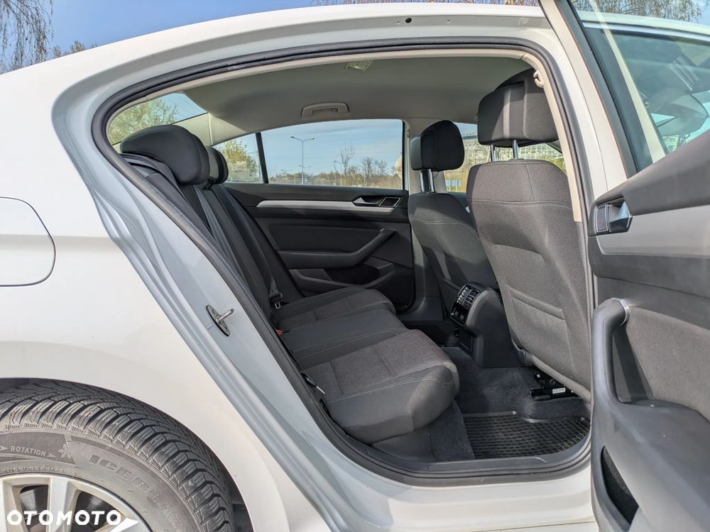 Volkswagen Passat 2.0 TDI BMT Comfortline - 10