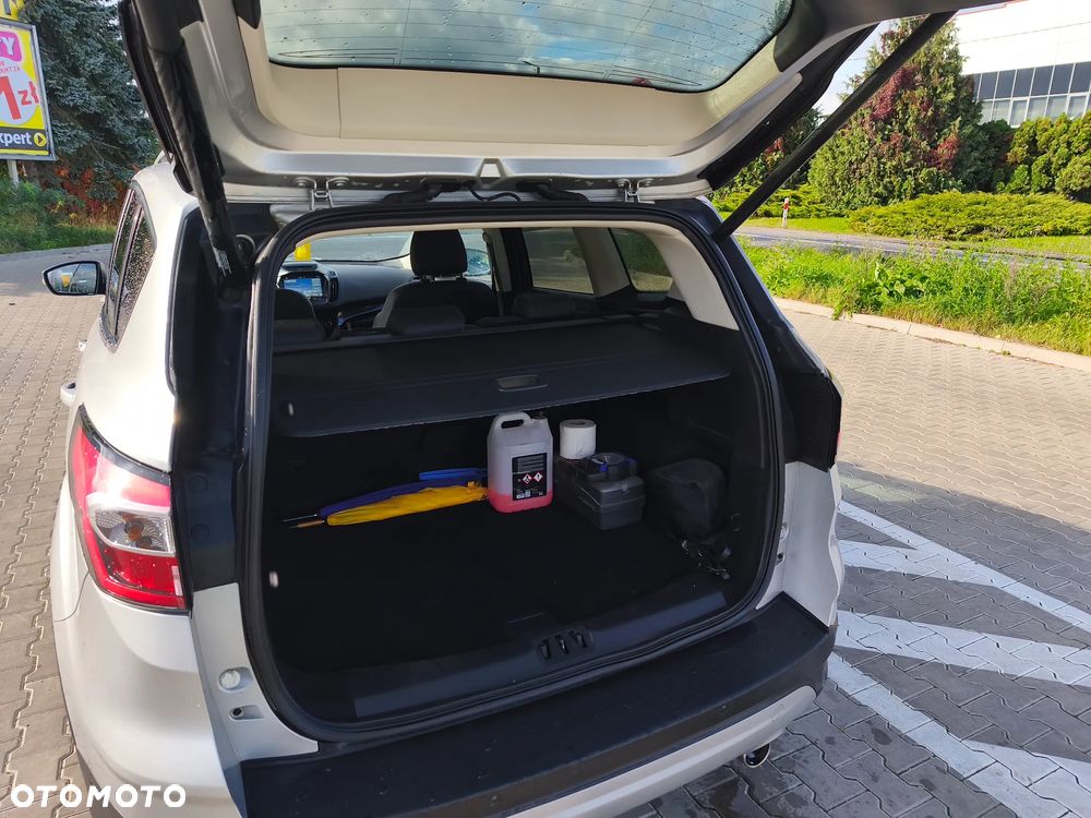Ford Kuga - 10