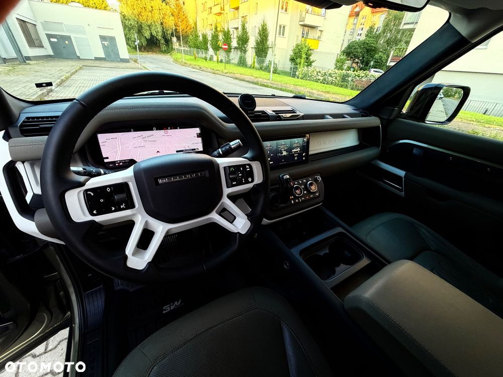 Land Rover Defender 110 D200 SE - 39